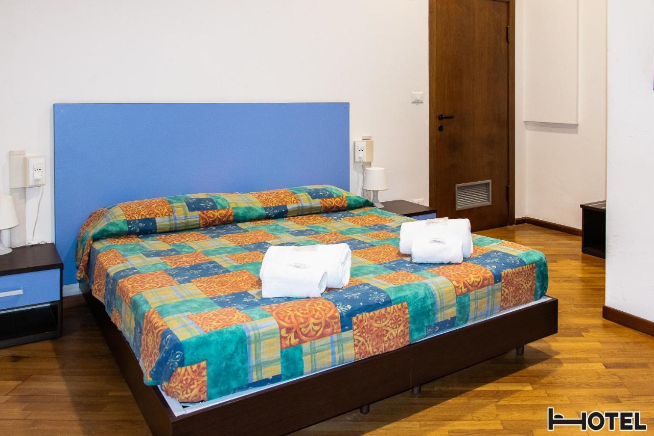 ג'נובה Hotel Youri Il Magnifico מראה חיצוני תמונה