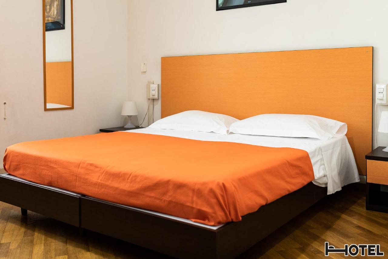 ג'נובה Hotel Youri Il Magnifico מראה חיצוני תמונה